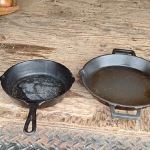 Cast Iron Skillet and Pan Set10"&8"